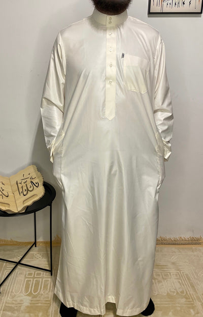 Qamis Saoudien