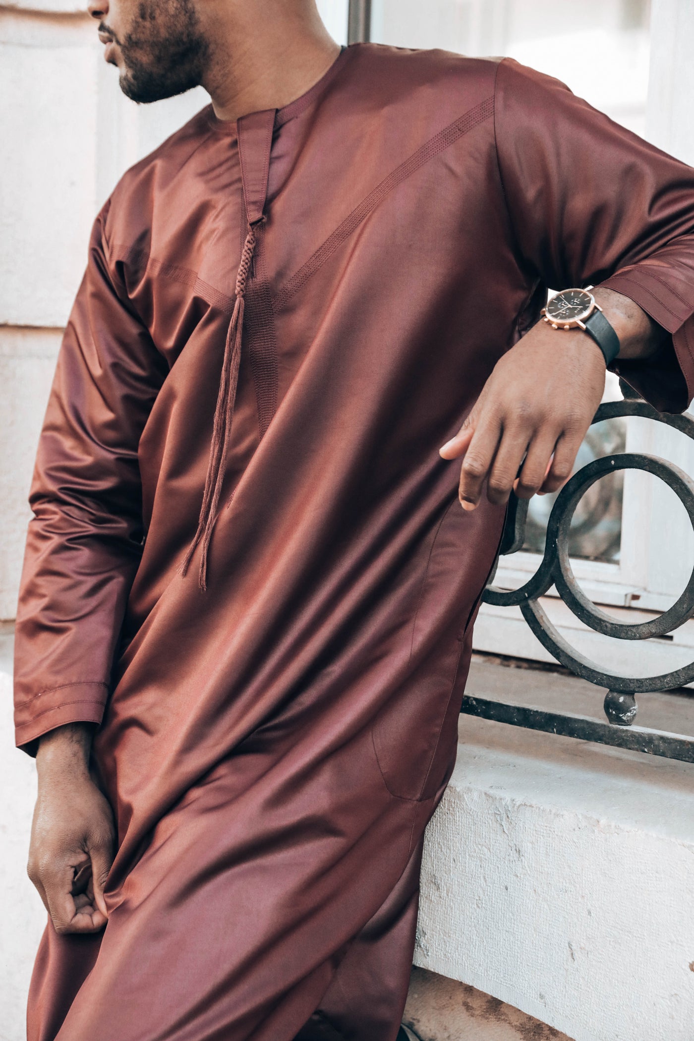 Qamis Emirati